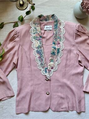 True Vintage Pink Floral-Trim Women's Blouse Blazer Jeffrey & Dara Tapestry
